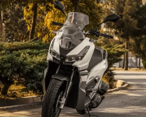 موتورسیکلت همتاز ADV 160