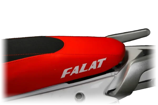 موتورسیکلت فلات FALAT DT 200 | نمای عقب موتور و نماد فلات